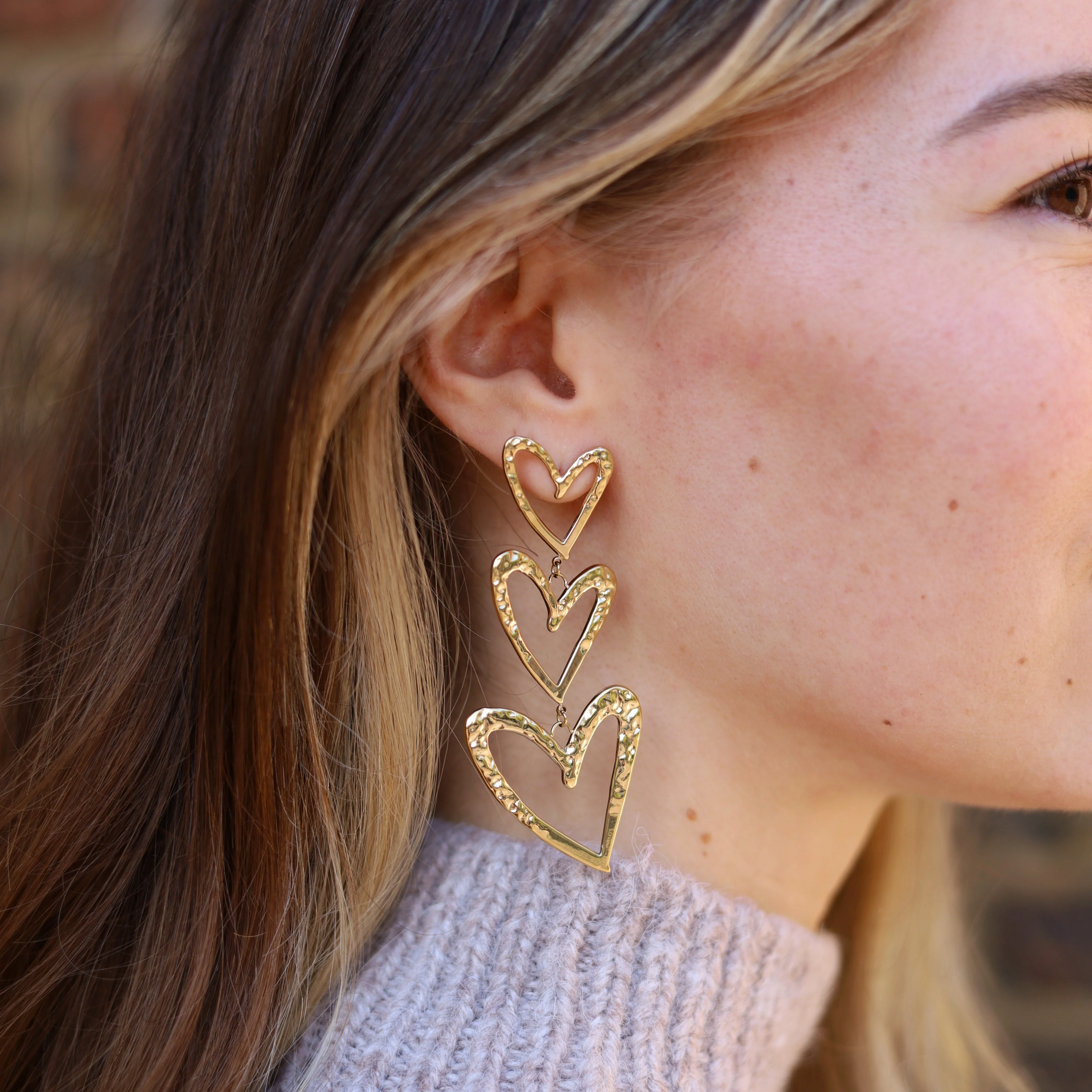 Statement oorbellen met harten goud - Image 2